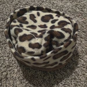 Cheetah print toeboggin